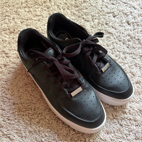 nike air force 1 sage low size 9